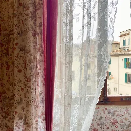 Romantica Con Giardino In Dimora Storica - Palazzo Robicci Bed & Breakfast *