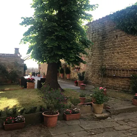 Romantica Con Giardino In Dimora Storica - Palazzo Robicci